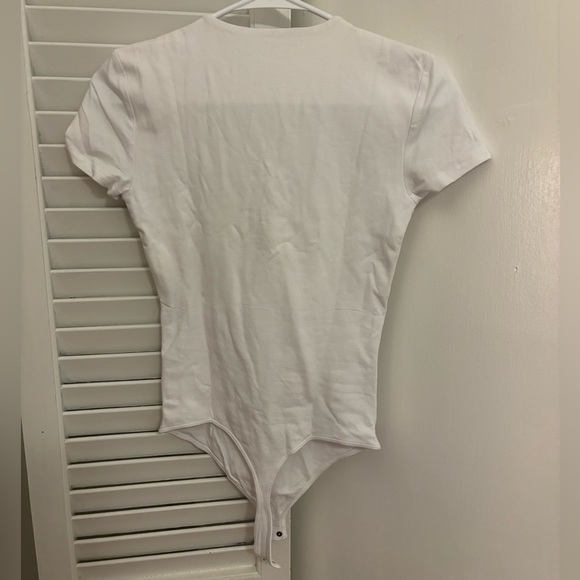 NWOT Abercrombie white bodysuit - Picture 2 of 4